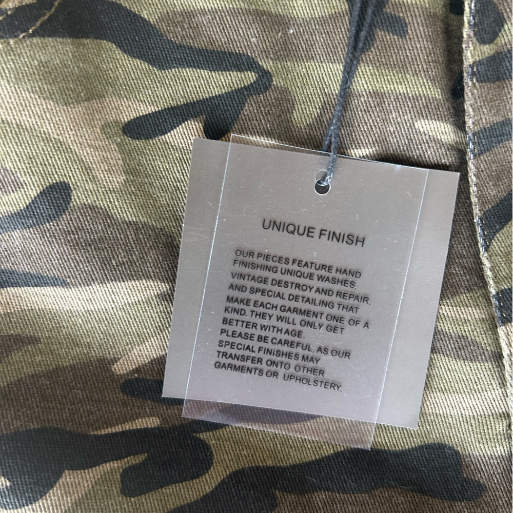 🆕 Le Lis Camouflage High Waisted Shorts - Picture 9 of 11